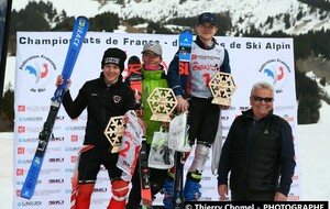 6237418383366_PODIUMGARCONS.jpg